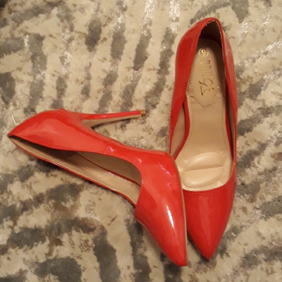 Red Pumps - Picture 2 of 3